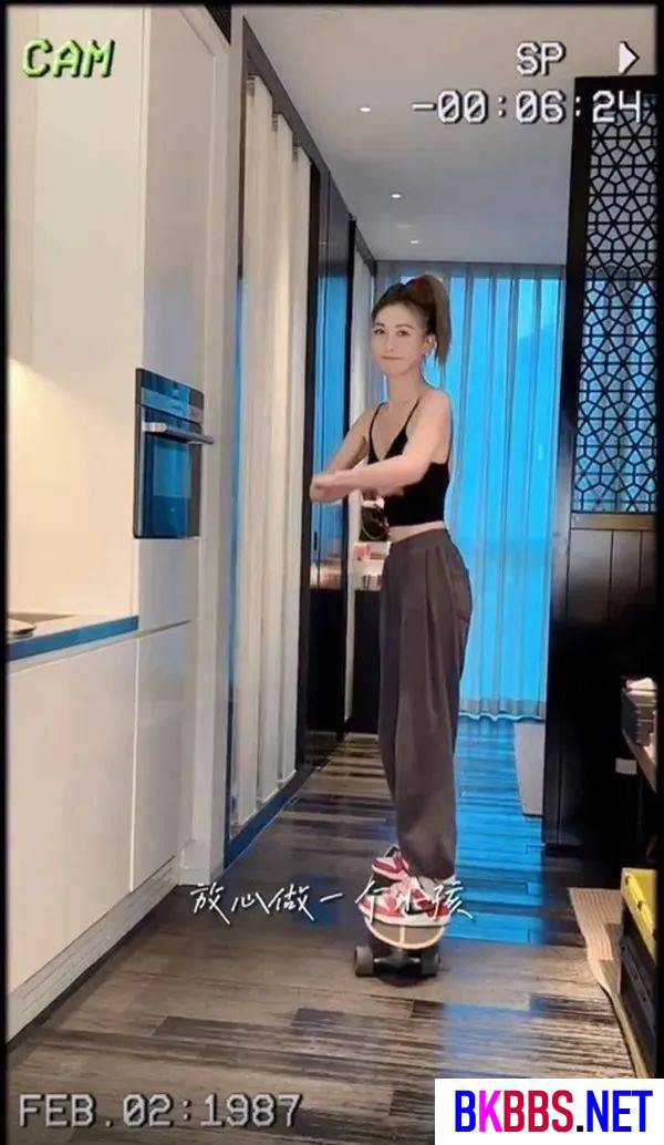 疫情下明星不同生活，有人开演唱会出现确诊者，有人救助孕妇生子