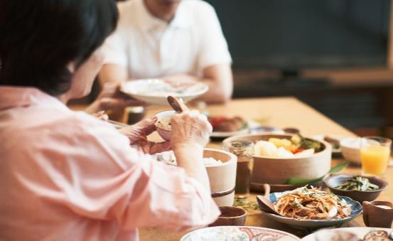 吃的太饱“撑”出10种病 坚持七八分饱可以这样做