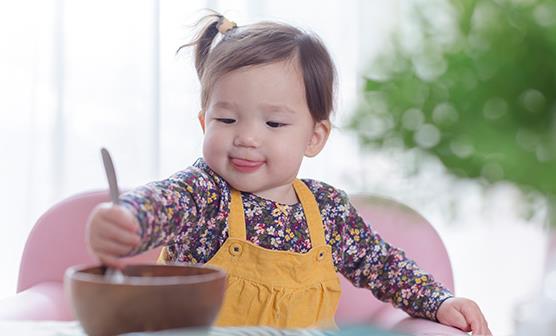 孩子吃饭慢东看西瞧 生活中家长应避免的误区