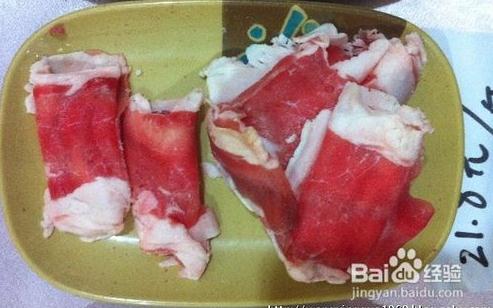 怎样辨别假充羊肉卷：猪肉仿冒羊肉的特征，鸭肉假充羊肉的特征