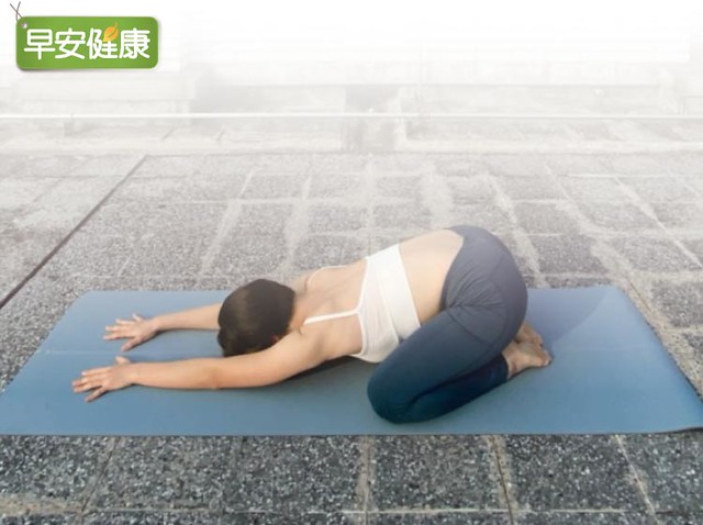 婴儿式（分腿版本） child pose