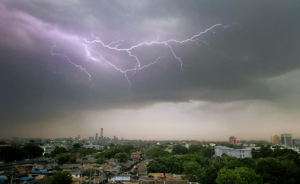 2021年8月为什么一直下雨1