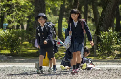 小学寒假转学校容易吗3