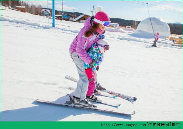 孩子多大可以滑雪？孩子滑雪注意事项有哪些？(3)