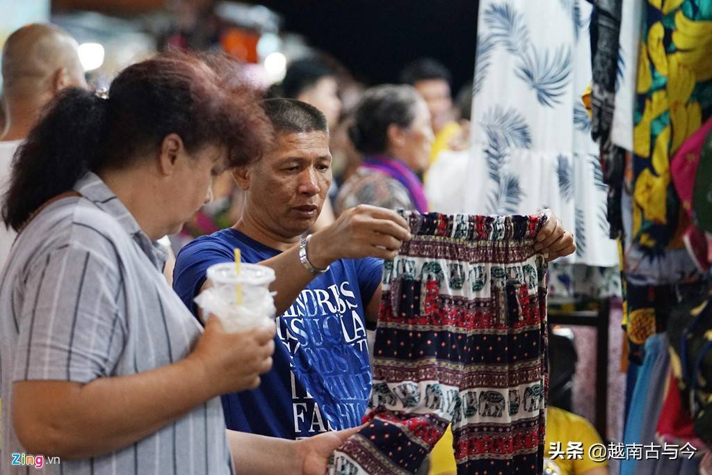 越南芽庄大量外国人聚居，中国人和俄罗斯人最多，连菜单都是中文