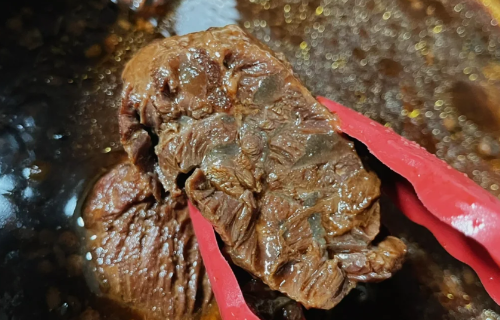 如何卤牛腱子肉1