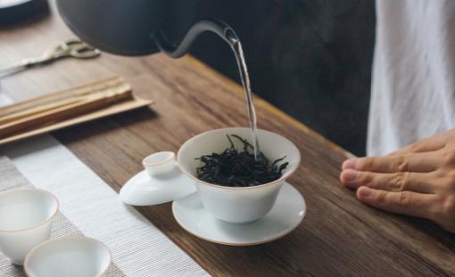 分析空腹喝茶的危害 饮茶的十一条军规