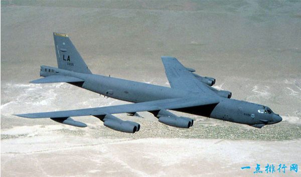 B-52“同温层堡垒”(美国)