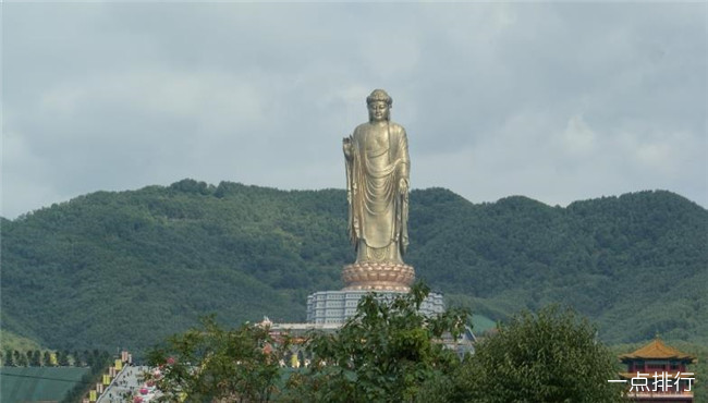 中国泉寺大佛