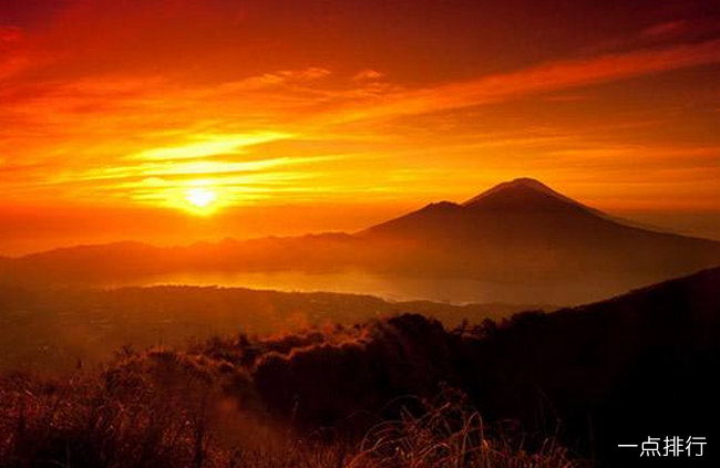 巴杜尔火山