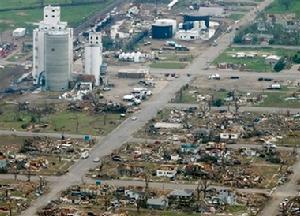 重庆大风暴雨灾害 致31人死亡