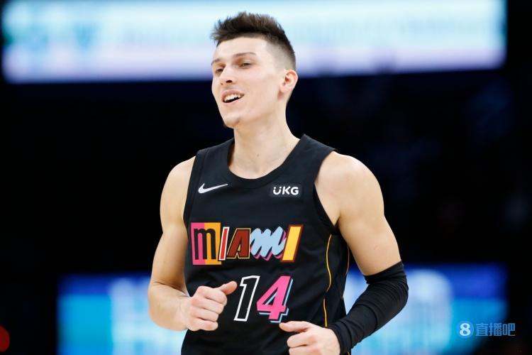 希罗单赛季替补出战超50场但场均得分破20 NBA历史第5位！