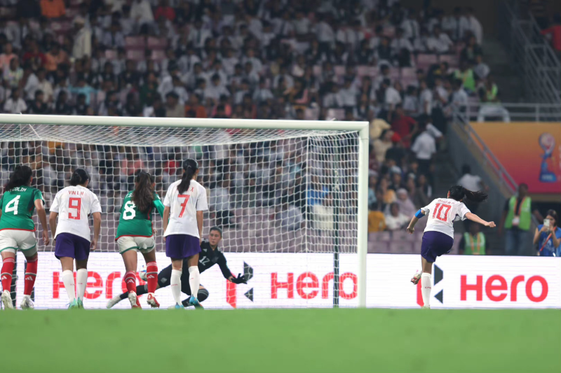 u17女足队长乔睿琪:印度对我们来说来说是幸运的