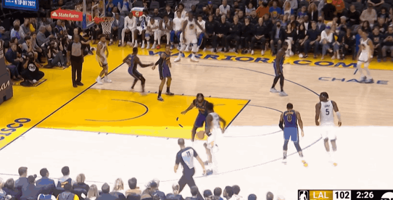 维金斯打湖人47分,威尔金斯投篮,湖人詹姆斯连进三分,威尔金斯三分