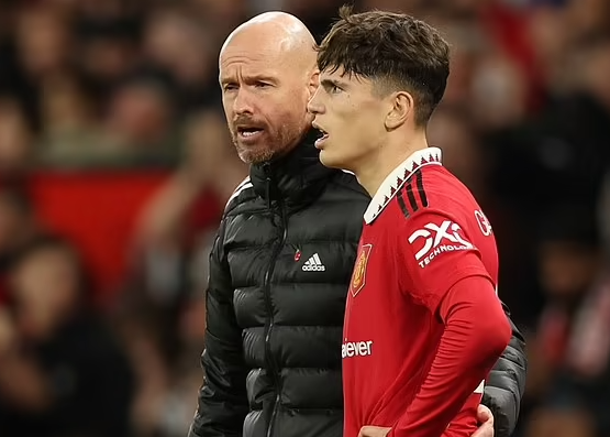 邮报:加纳乔在一线队更衣室还没有位置,