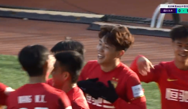 国足模仿c罗庆祝 c罗进球尤文球迷鼓掌