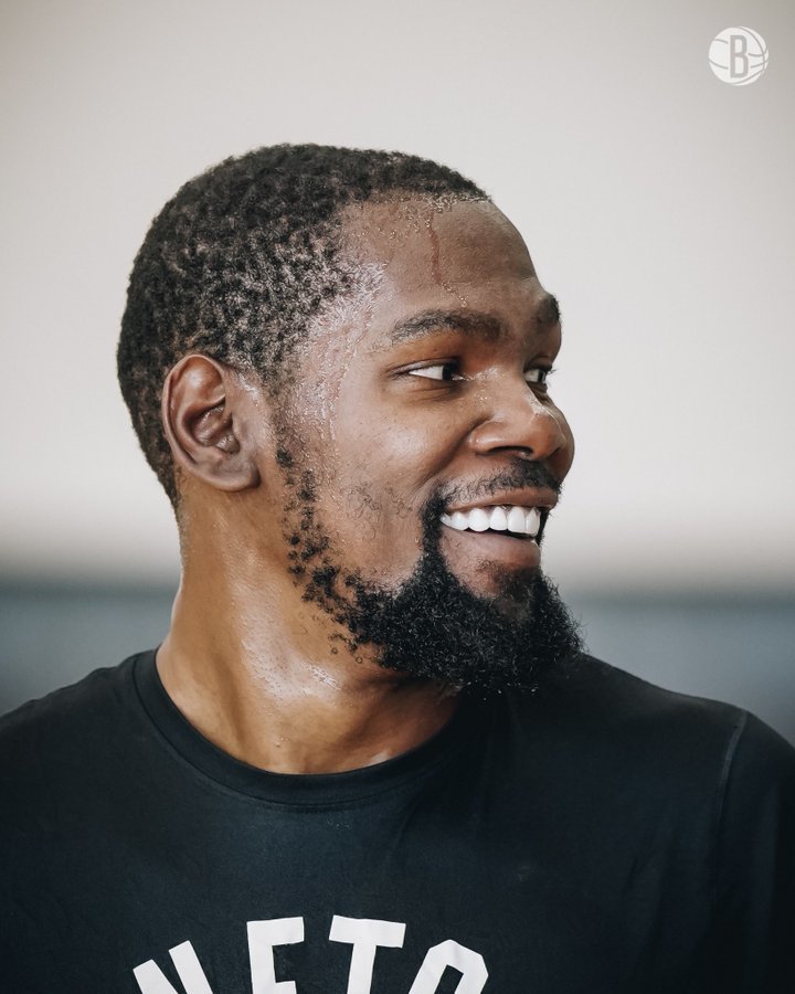 杜兰特篮球训练营 杜兰特回归篮网 杜兰特多久加入的篮网 杜兰特篮网队内训练视频