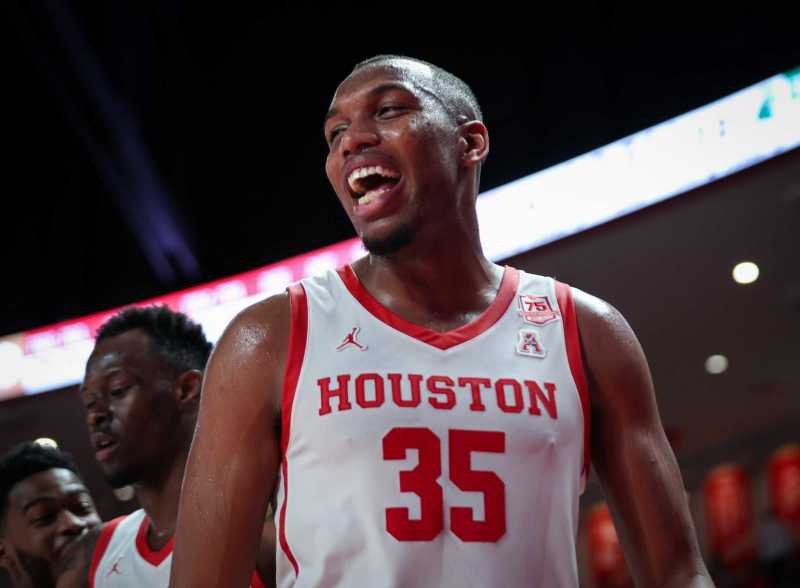 湖人裁掉后卫,湖人现役小前锋,湖人锁定两名中锋,湖人交易中锋