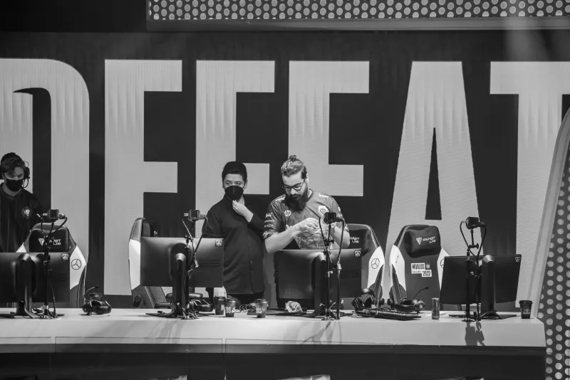 去年RNG碰到SKT, 认栽! 今年WE不敌G2, 是技不如人?,rng两次亚军,rng一队打不过二队,rng世界赛亚军