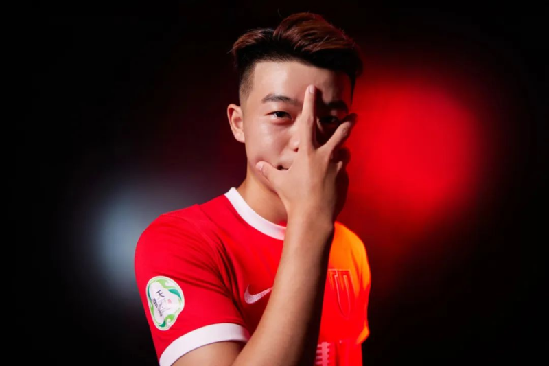 胡睿宝:前几年看新闻评论会睡不着;最大的梦想是进国家队