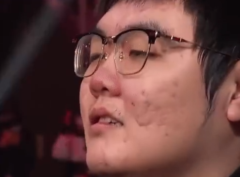 体坛周报记者评369落泪:真没法不哭!下路一直崩