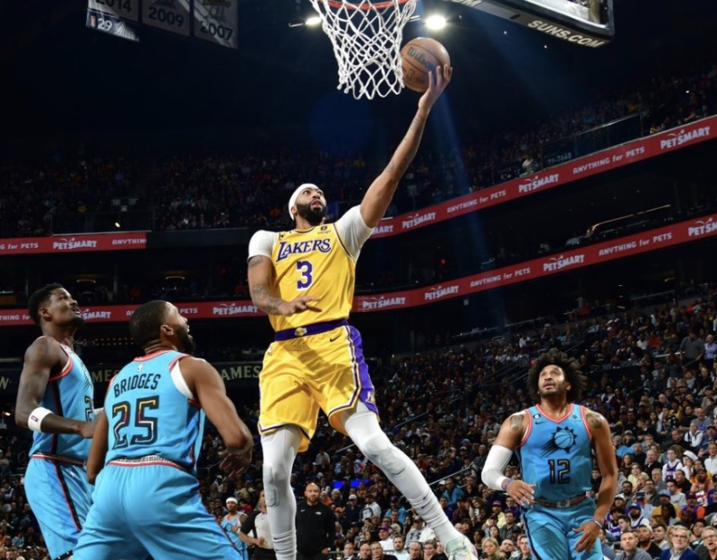 安东尼戴维斯59分20篮板