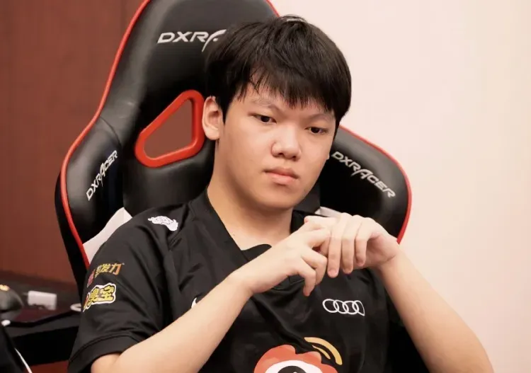 【谣言板】WBG中单选手angel凌晨发推:黄豆大汗表情