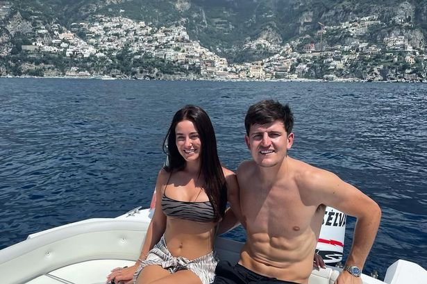 英格兰队给太太团着装提建议:尊重卡塔尔风俗,穿衣别暴露