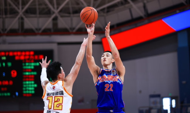 朱旭航投篮姿势,朱旭航三分,朱旭航砍30分中七记远投 两数据均创赛季
