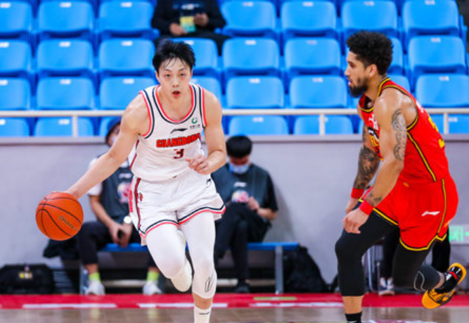 胡明轩每场得分 胡明轩单场9记三分