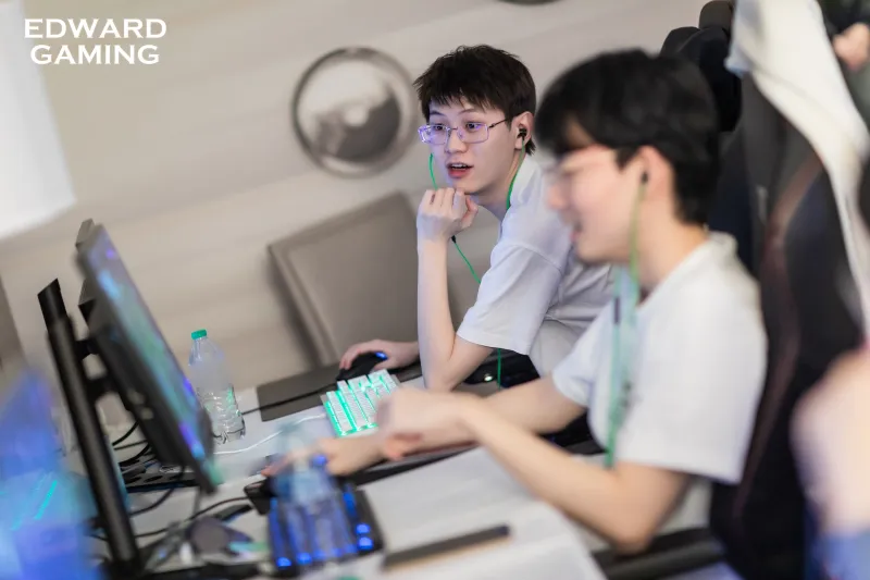 edg 训练赛,EDG队员,edg出征图,edg全队照片