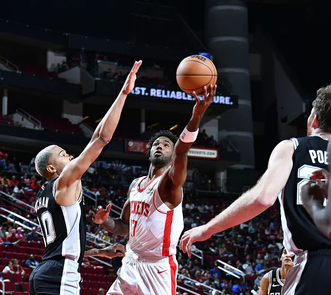 爱你孤身走暗巷!伊森全场砍下21分10篮板2助攻2抢断