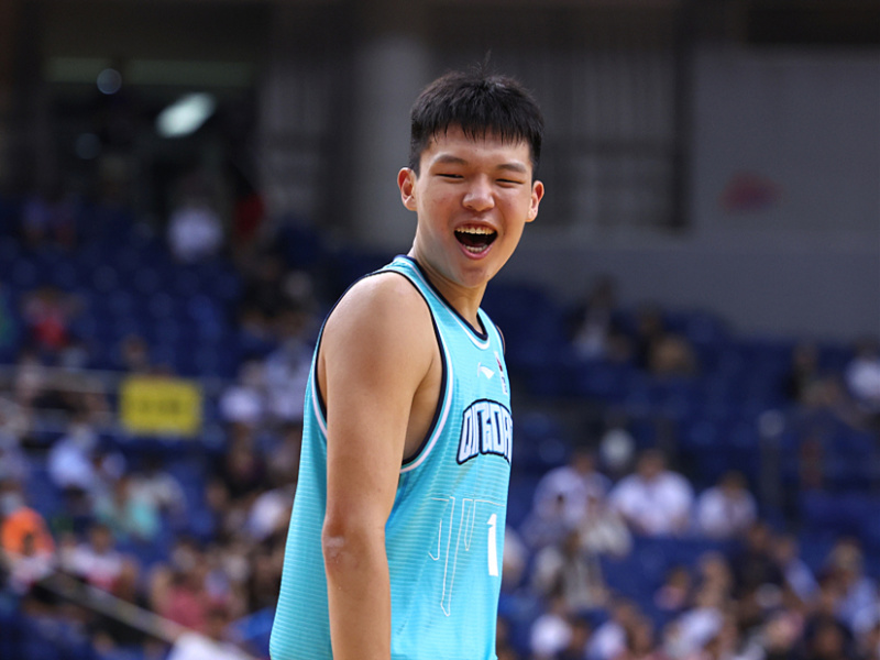 u19联赛名单:杨瀚森,张陈治锋在列,冯傲代表新疆出战