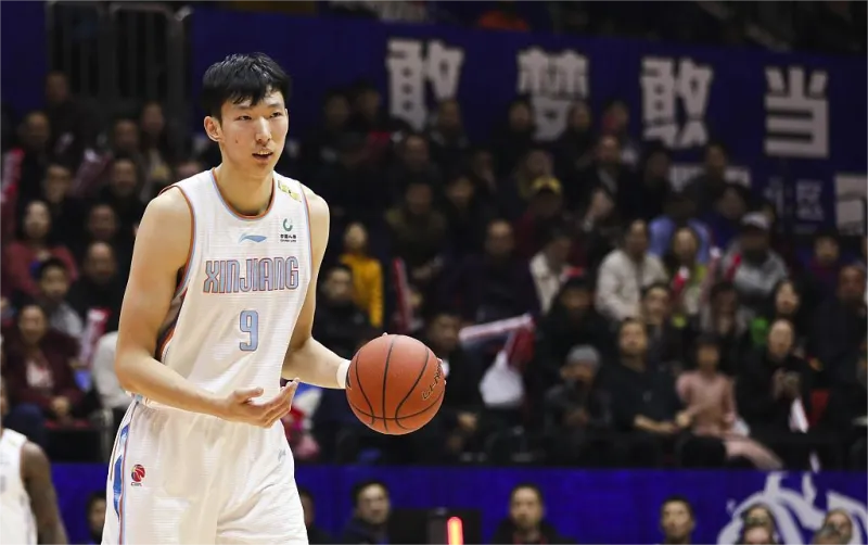新疆回应周琦纠纷 新疆男篮回应周琦注册问题 新疆同意周琦离队 新疆强留周琦