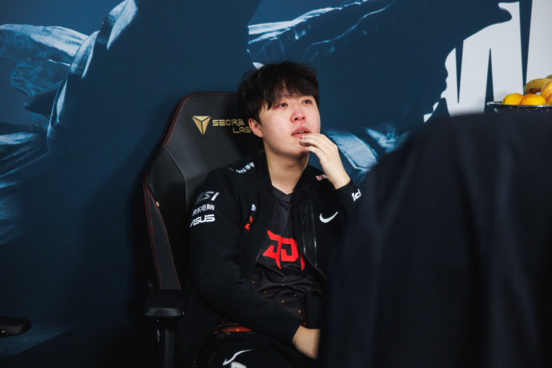 世界赛返图,jdg不敌t1赛后kanavi落泪