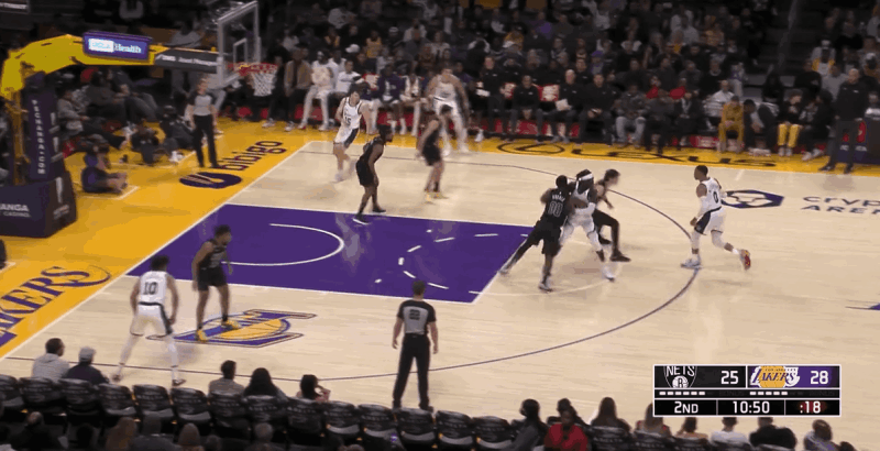 威少突破上篮 威少左手投篮