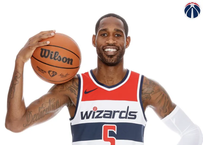 巴顿:蒙特是一名古典的控球后卫,他打球就是为了胜利吗