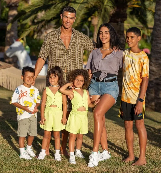 乔治娜谈丧子:那是人生最糟糕的时刻,但家人们拯救了我