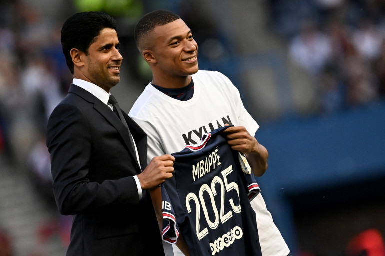 运营总监:巴黎雇我们在社媒抹黑他人,而否认这事让人惊讶