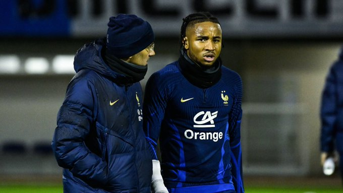 恩昆库左膝伤势将至少伤停6