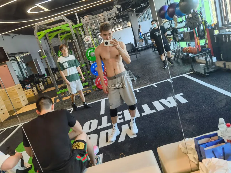 备战新赛季!孙铭徽晒出个人力量训练照p:true,slid:151842818073061,queryid:&quo