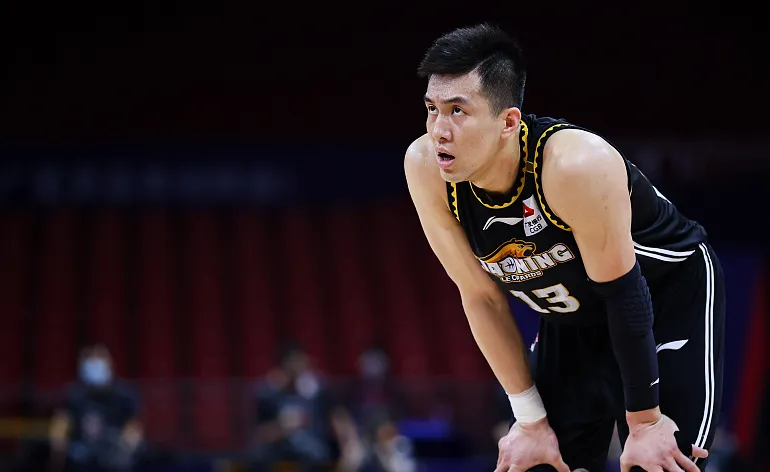 郭艾伦和辽篮的合同什么时候到期 辽宁男篮郭艾伦 辽宁男篮球员合同 郭艾伦:辽宁完成重磅签约